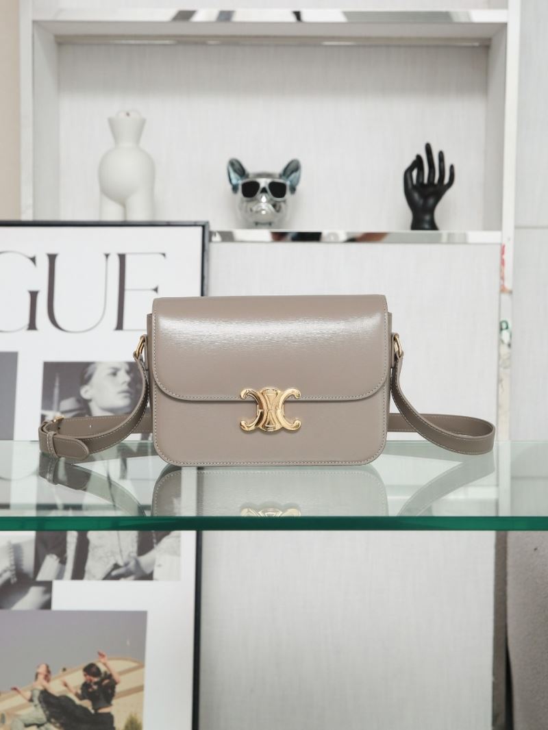 Ce1i*e triomphe bags